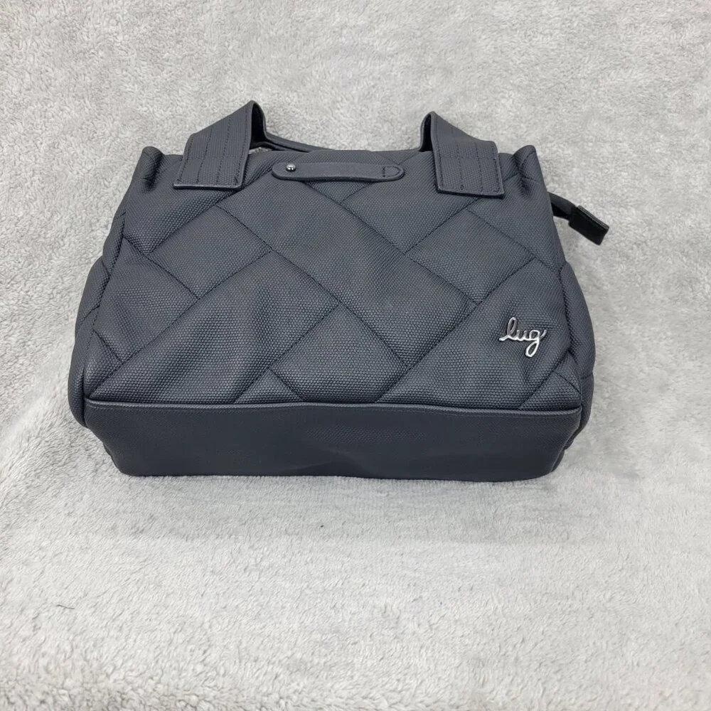 lug compact quilted